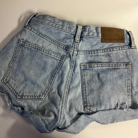 Denim Forum Ex-Boyfriend Short in 9 Yrs Blue (Size 23) - Picture 2 of 3